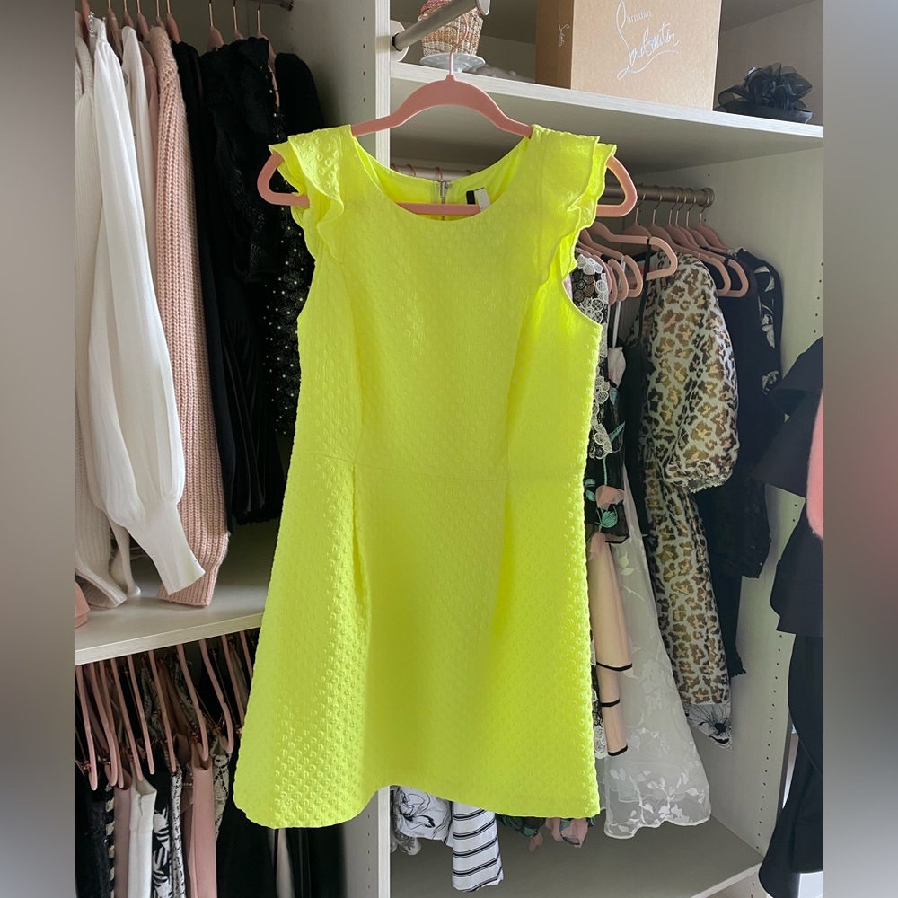 Kenzie yellow dress. Size medium.